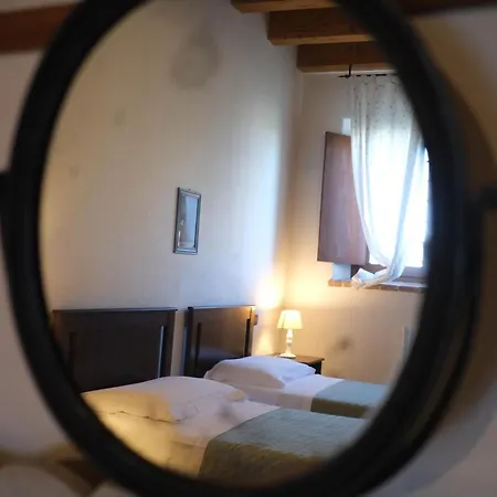 Farm stay Agriturismo Corte Pellegrini *